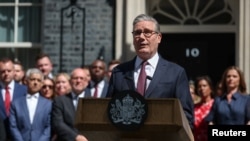 Prim-ministrul britanic demisionar, Keir Starmer, la Downing Street 10, luni, 20 iulie.