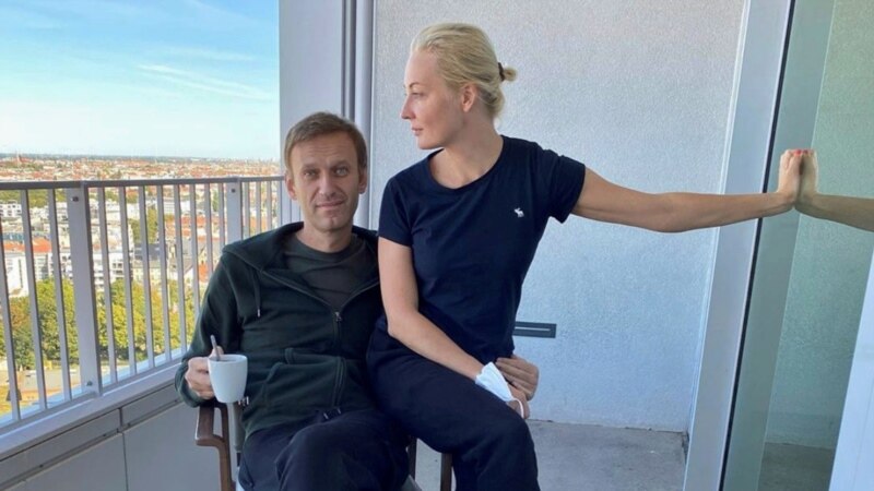 Навални излезе од болница, последиците од труењето уште не можат да се утврдат