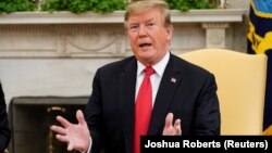 Donald Trump a primit estimări din partea consilierilor de la Casa Albă în care este prognozată o posibilă scădere a economiei în cazul limitării transportului de mărfuri la granița dintre SUA și Mexic