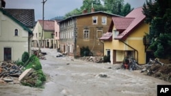 Затоплена вулицґ в місті Ниса, південно-західна Польща, 17 вересня 2024 року