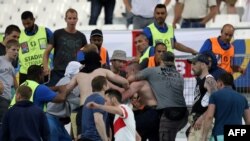 Столкновения на трибунах после мачта Россия-Англия на чемпионате Европы по Футболу, Марсель, 11 июня 2016 года.