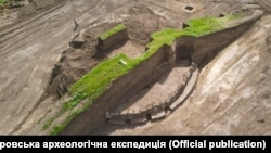 Розкопки 5-тисячолітнього кургану в Новоолександрівці 