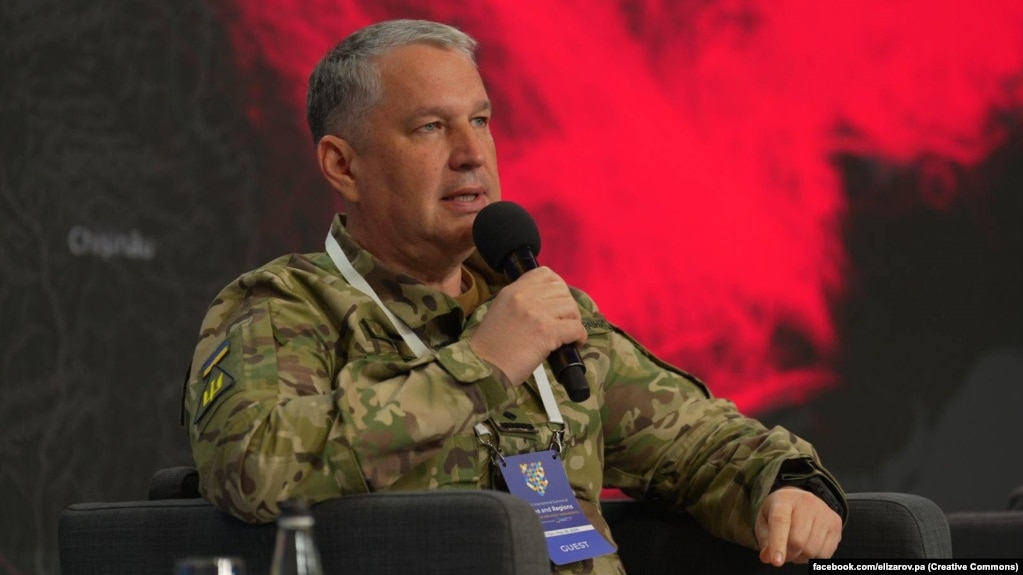 Єлізаров зазначив, що, на його думку, звільнення Федорова – це «велике зло для обороноздатності України»