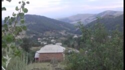 Ermənistan sərhədinin 70 metrliyindəki Qaravəllər kəndinin ən hündür evi