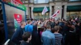 Belarus - Picket by former political prisoner and presidential candidate Mikalay Statkevich in Minsk, 10Sep2015