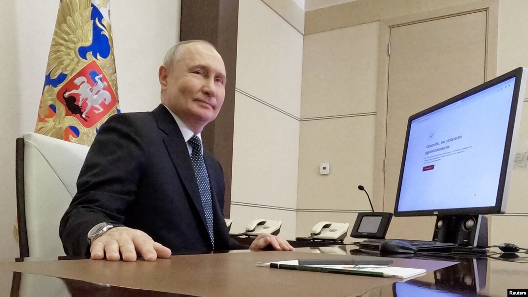Președintele rus Vladimir Putin a votat online la alegerile prezidențiale din 15 martie.