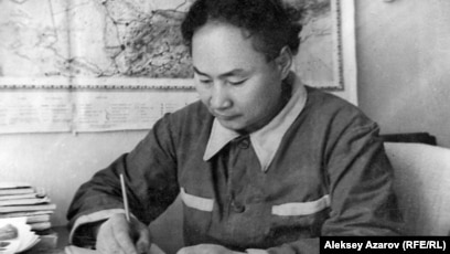 Жалаңаш ұлдар мен қыздар