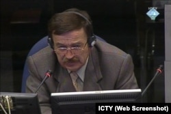Jelić na suđenju Vladimiru Lazareviću u Hagu 2007.