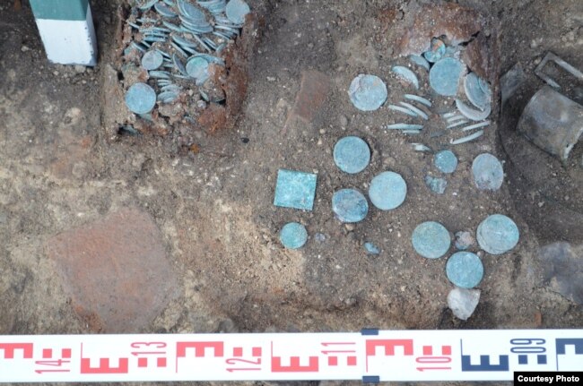 fdc8fa90-0cdd-445b-9860-8efcefb752e2_w65