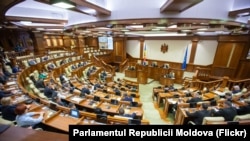 За денонсацію базових угод СНД проголосували депутати парламентської більшості PAS, до яких приєдналися депутати фракції «Демократія вдома», а також колишній прем’єр-міністр Іон Кіку з фракції «Альтернатива» (фото ілюстраційне)
