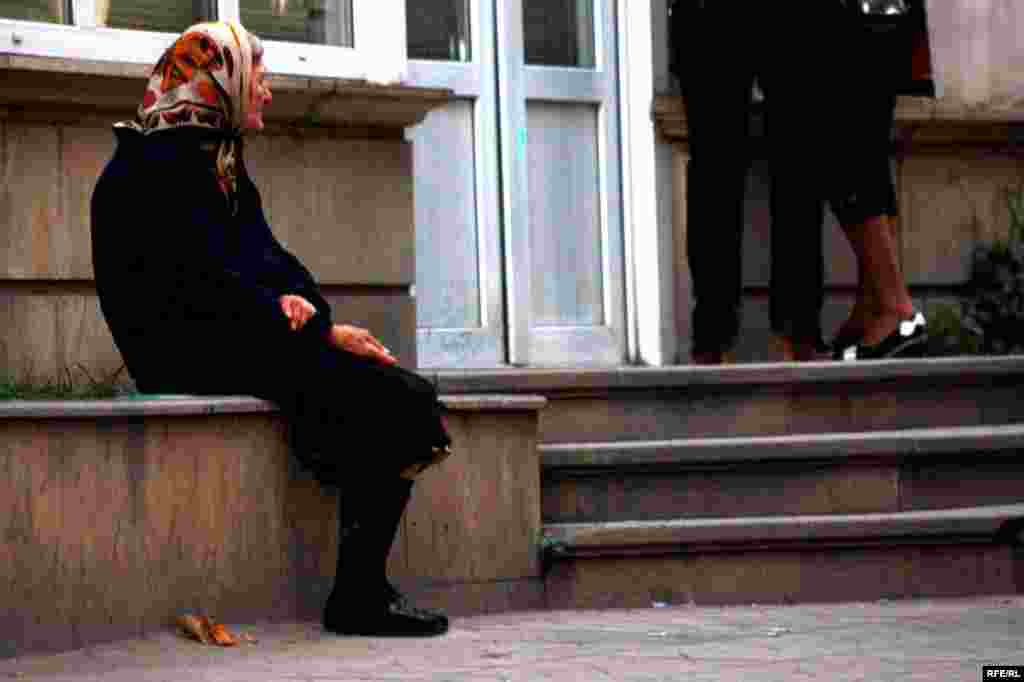 Milyonçu şəhərin yoxsulları #27