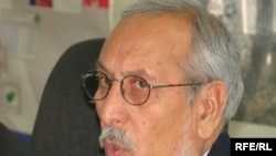 د افغانستان د مرکزي احصایې د ادارې ريیس عبدالرحمن غفوري