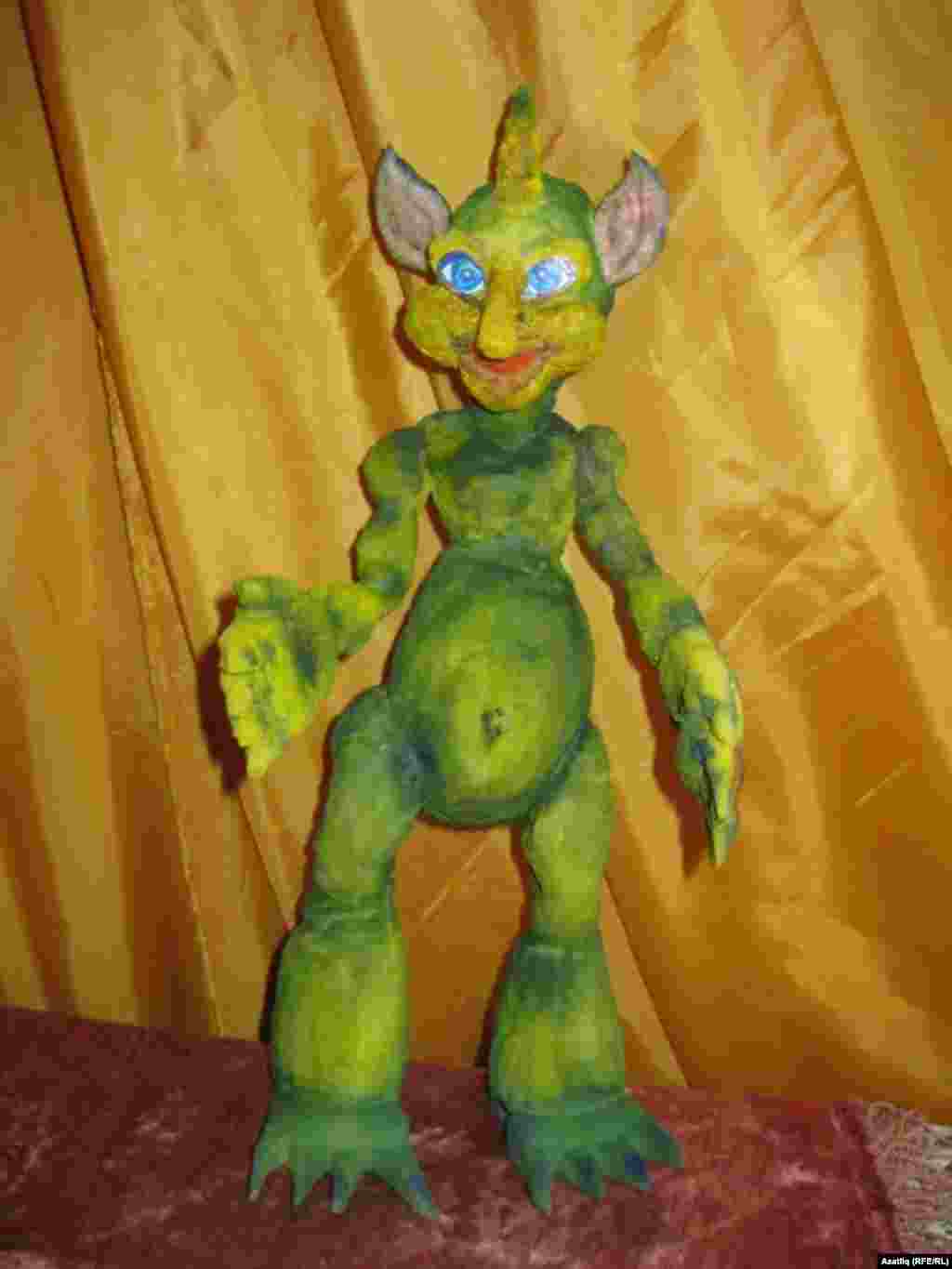 Синтетик материалдан эшләнгән шүрәле