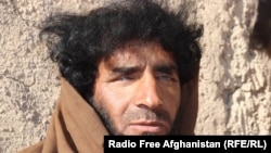 Bivši afganistanski policajac Nakibullah oslijepio je dok je pokušavao razminirati bombu koju su ostavili talibani. 