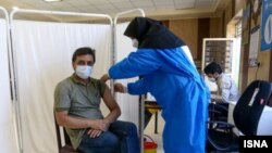 Окрім неї, Іран використовує власну вакцину проти коронавірусу Barakat, російську «Спутнік V», індійську Covaxin та версію розробленого британцями препарату Oxford/AstraZeneca