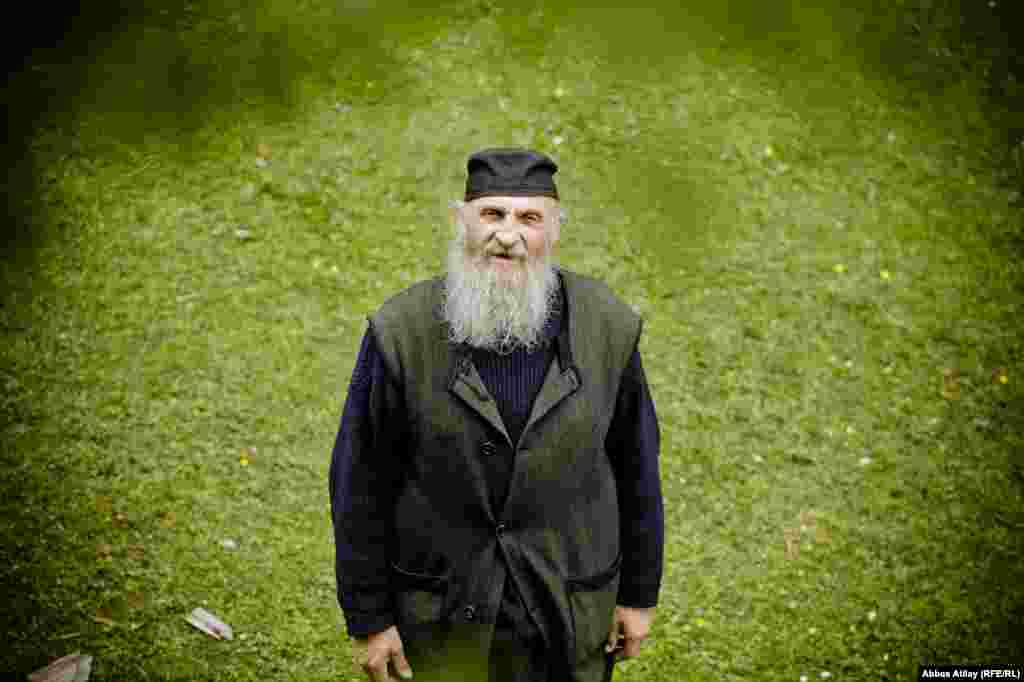 Rahib Maksim Kavtaradze.