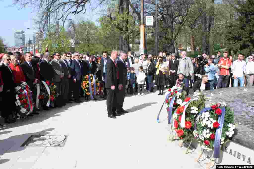 Spomenik ubijenoj djeci opkoljenog Sarajeva