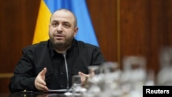 За словами Умєрова, зокрема, в Туреччині в нього будуть зустрічі щодо відновлення обмінів. З ким саме заплановані ці зустрічі, секретар РНБО не уточнив