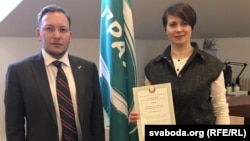 Андрэй Дзьмітрыеў і Тацяна Караткевіч, лідэры грамадзкага абʼяднаньня «Гавары праўду»