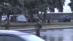 Полиция "ЛНР" взяла штурмом генеральную прокуратуру в Луганске