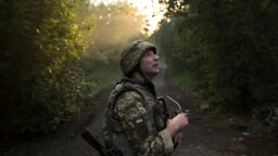 Український військовий на позиції поблизу Костянтинівки, Донеччина, липень 2025 року