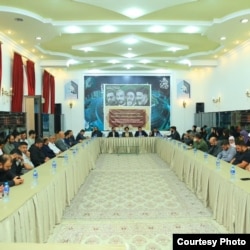 "დოქტორმა იუსეფზადემ, ალ-მუსტაფას წარმომადგენელმა საქართველოში, ისაუბრა ამ შეკრების მნიშვნელობასა და მისი ჩატარების ფილოსოფიაზე, ხოლო აიათოლა რაბანიმ ისაუბრა მორალურ და სულიერ საკითხებზე" - წერდა მაშინ უნივერსიტეტის საინფორმაციო სააგენტო, რომელმაც შეკრების ფოტოები გაავრცელა.