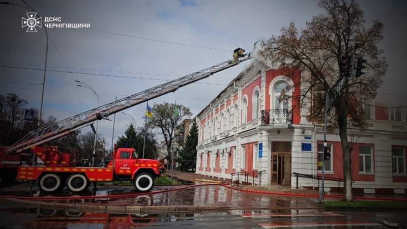 У Прилуках, де війська РФ атакували адмінбудівлі, постраждали 5 людей – ДСНС