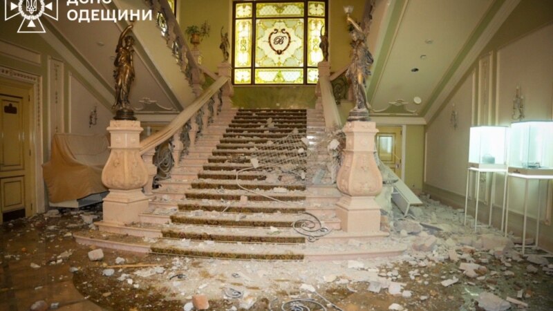 Руски ракетен напад повреди 7 лица во Одеса, има штета на историскиот ...