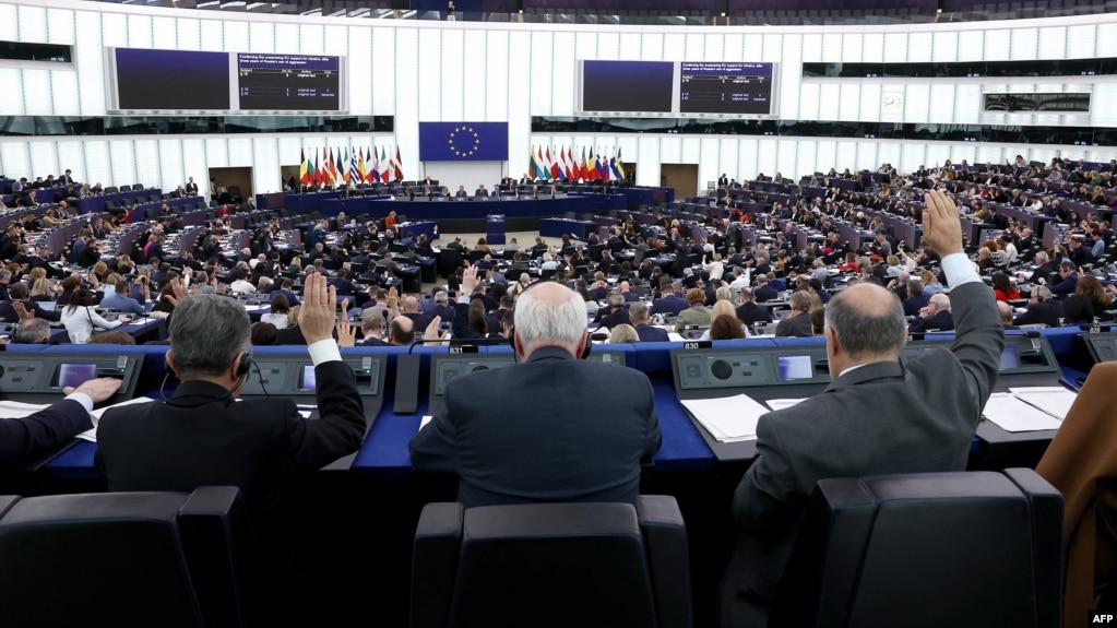 Avropa Parlamenti AzadlıqRadiosuna dəstəyi müzakirə edir