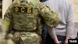 Russia's Federal Security Service (FSB) said it had detained the consul after allegedly catching him receiving classified documents. (illustrative photo)
