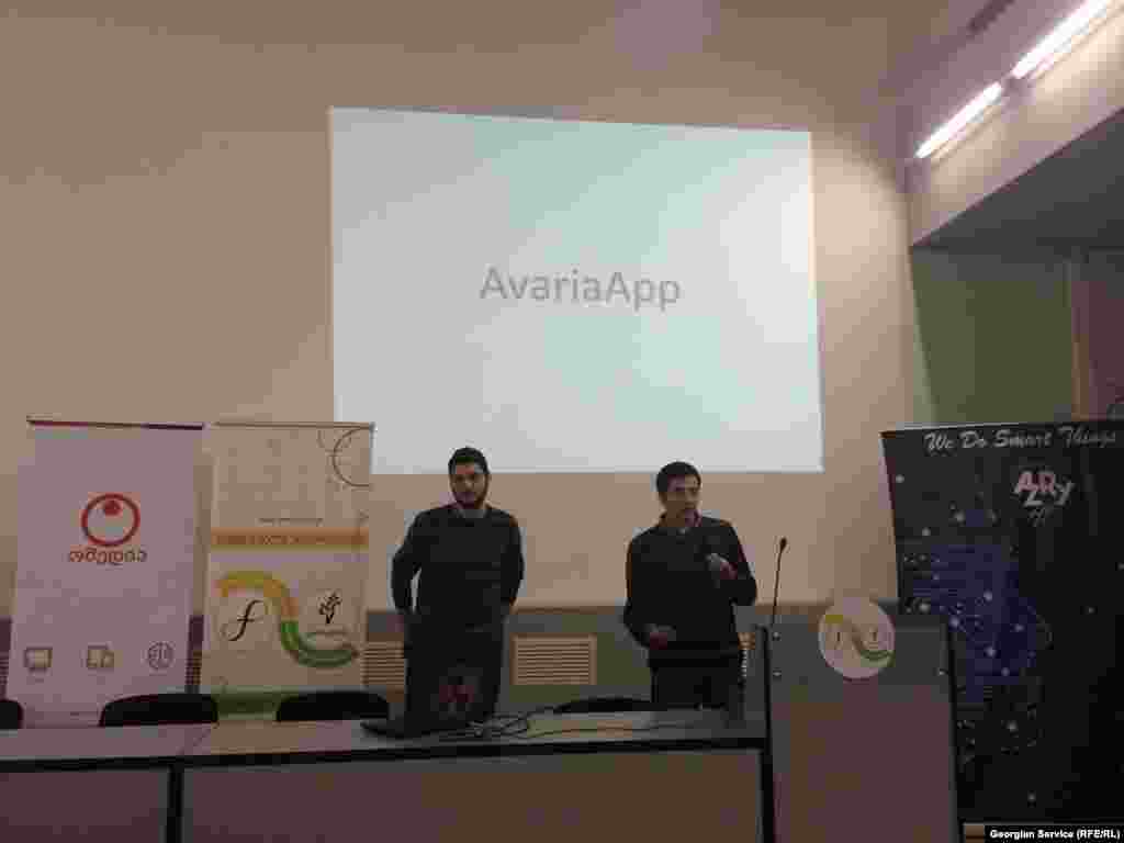 Avaria App -&nbsp;აპლიკაცია, რომლის მიზანიცაა დაიცვას მძღოლები შესაძლო ავტოსაგზაო შემთხვევებისგან. ამისთვის საჭიროა უბრალოდ აპის აქტიური მომხმარებელი გახდეთ, დაიტანოთ რუკაზე &bdquo;საშიში ზონები&ldquo;, რომელსაც Avaria App-ის სხვა მომხმარებლები დაინახავენ. ასეთ ზონასთან მიახლოების შემთხვევაში მომხმარებელს ეგზავნება შეტყობინება, რომელიც მას სავარაუდო საშიშროების შესახებ აფრთხილებს. 