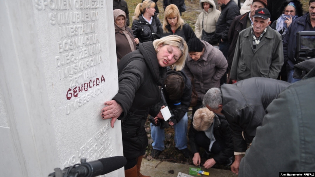 Uklonjena riječ genocid s mezarja u Višegradu