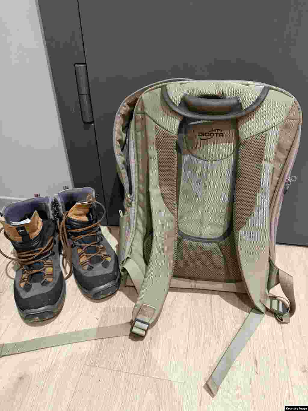 Рюкзак, с которым предприниматель и основатель сервиса по доставке iGooods Григорий Кунис покинул Россию. 