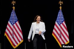 Harris îl prinde din urmă pe Trump și în așa-numitele swing states, unde nu este previzibil dacă vor alege un republican sau un democrat. Aceste state ajung să decidă alegerile.