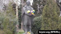 Пам'ятник Тарасу Шевченку в Ялті. 9 березня 2018 року