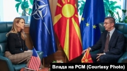 Премиерот Христијан Мицкоски и вршителката на должност амбасадор на САД во Северна Македонија, Никол Варнс, Скопје, 17 февруари 2026 година