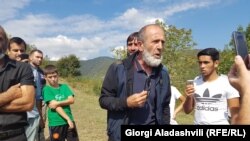 მალხაზ მაჩალიკაშვილი. თემირლან მაჩალიკაშვილის ოჯახის წევრები დუისში დაგეგმილი "პანკისობის" ღონისძიების გაუქმებას ითხოვენ.