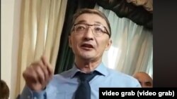 Нурлан Бейсекеев, вакили мудофеи Мухтор Ҷакишев.