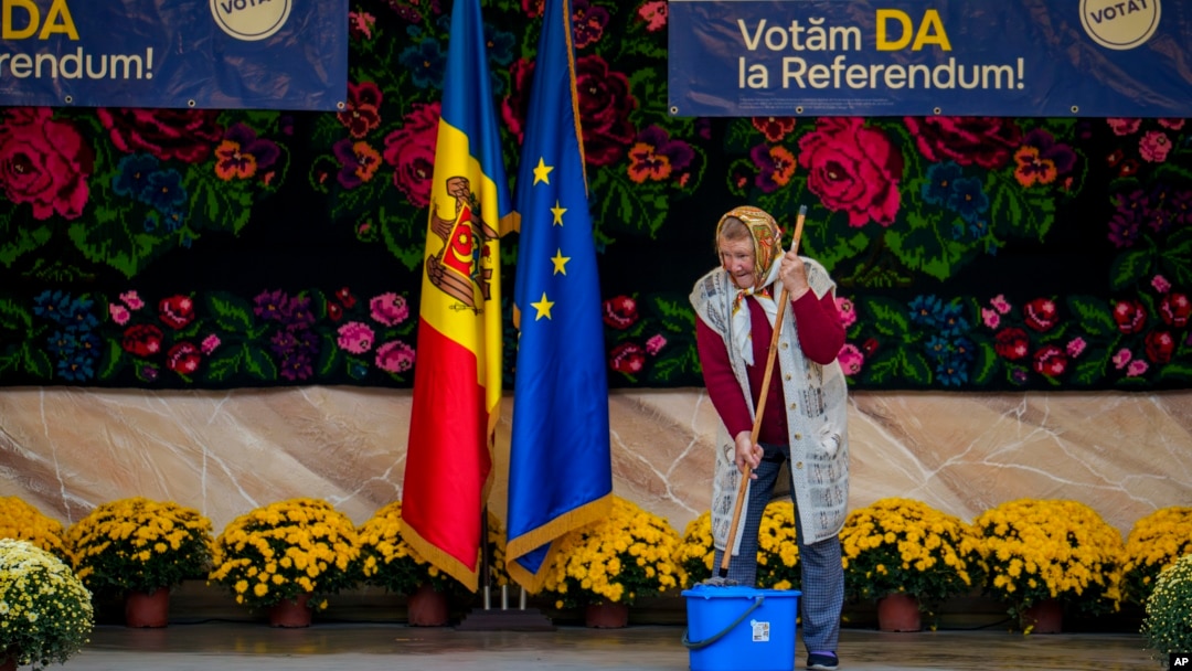 Toți experții se așteptat la rezultate mai bune în favoarea aderării europene, la referendumul de duminică din Moldova. Chiar dacă referendumul a trecut, rămân întrebări și un ușor simț al înfrângerii cauzat de numărătoarea strânsă.