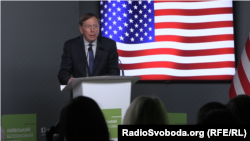 Колишній Директор ЦРУ США Девід Петреус під час Київського безпекового форуму. 3 квітня 2026 року