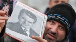 Зошто некои Романци сметаат дека Чаушеску бил добар лидер?