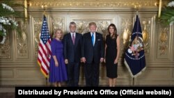 Donald Tramp i Hashim Thaçi sa suprugama u Njujorku 