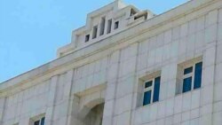 Diňle: $5 milliard dollarlyk Arkadag şäherindäki jaýlaryň hili köpleri lapykeç edýär
