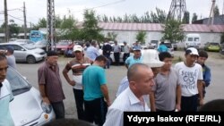 Иш таштоого алтымышка жакын айдоочу катышууда.