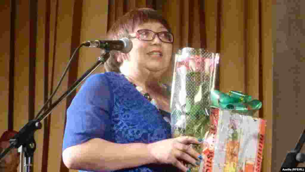 Олы Уыш авылыннан Гөлнур Рахмангулова тәбрикли