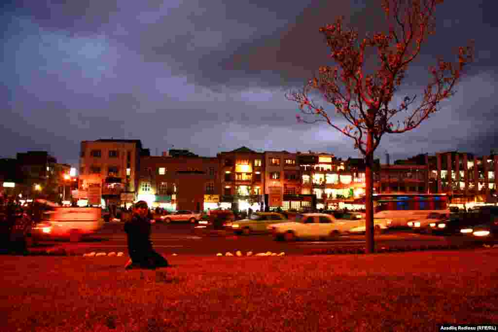 Tehranda istirahət parkı.