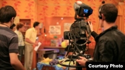 Продюсерский центр «ЛЕАН-М» снимает для телеканала СТС русскую версию американского ситкома Full House. [Фото — <a href="http://www.lean-m.ru/" target=_blank>«ЛЕАН-М»</a>]