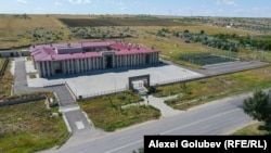 Colegiul „Recep Tayyip Erdoğan” din Comrat se întinde pe o suprafață de cinci hectare.
