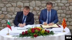 Спасовски и Каракачанов на потпишувањето на Протокол за соработка во областа на борбата против трговија со луѓе