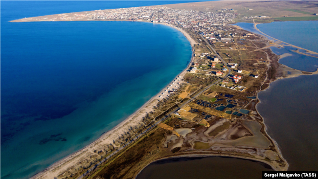 Село Міжводне, Чорноморський район Криму, архівне фото